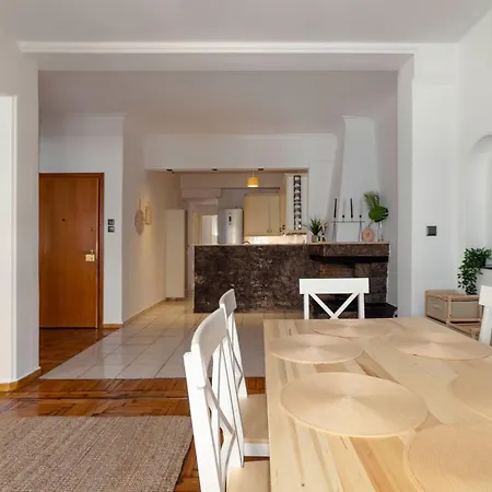 Spacious 2Bd Apartment Next To Athens Archeological Museum Buitenkant foto