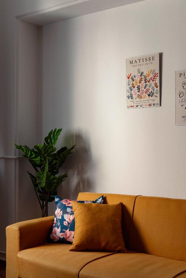 Spacious 2bd Next To Archeological Museum